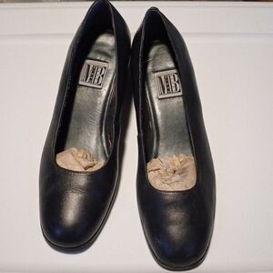 mixed blues women's low heeled leather shoes size 9, vintage